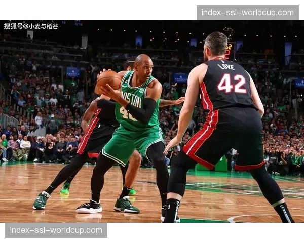 联盟竞赛委员会讨论：是否调整防守三秒规则以应对日益增强的内线冲击